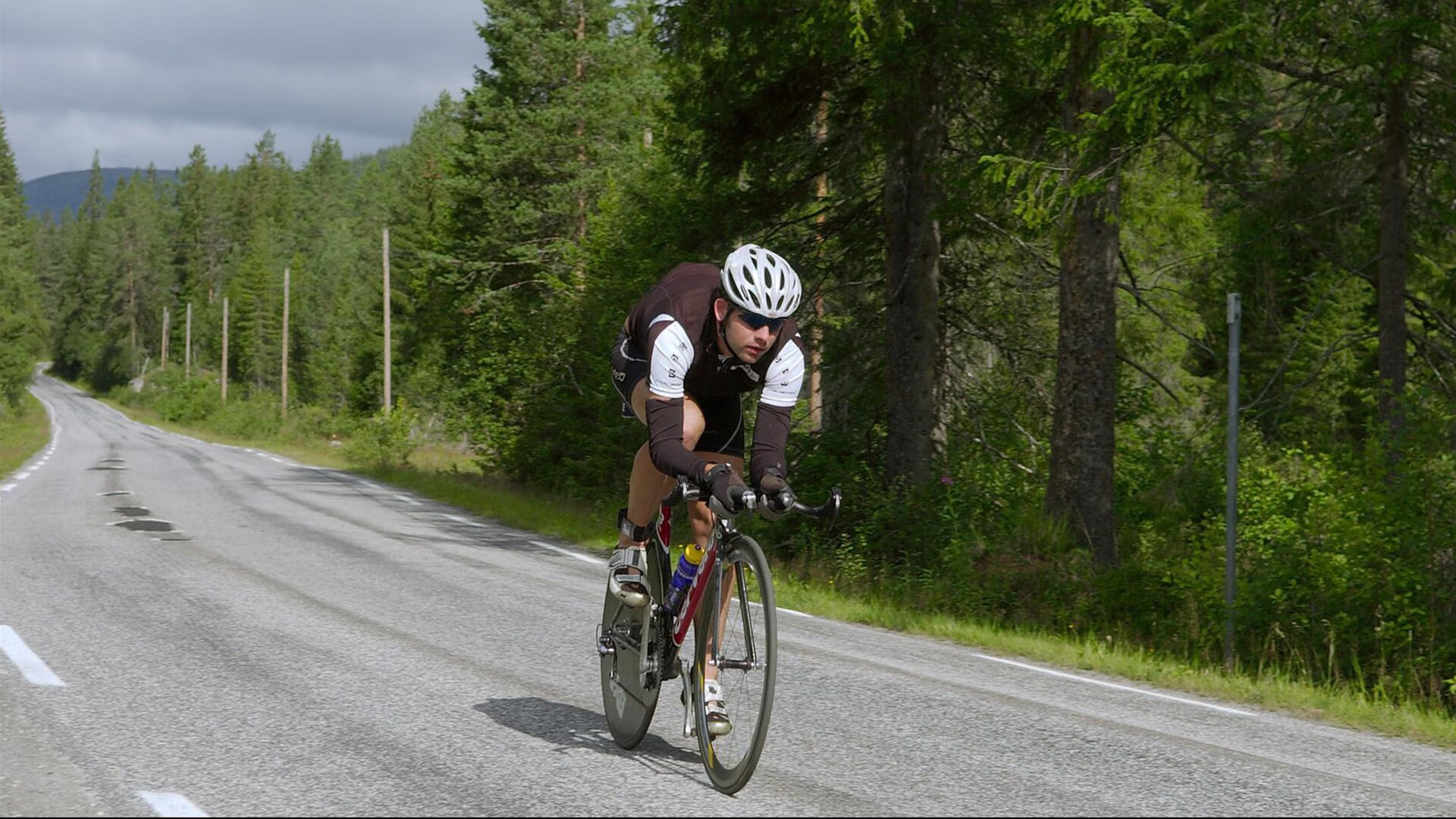 kaiyun体育综合-波兰自由泳短程速度惊人，波兰泳协搞错参赛名单