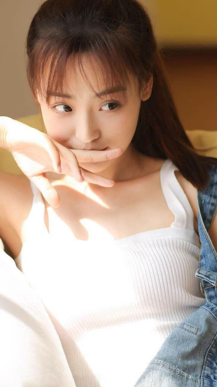 《战火再燃:热门手游电竞大赛火爆开启》,战火再次燃起